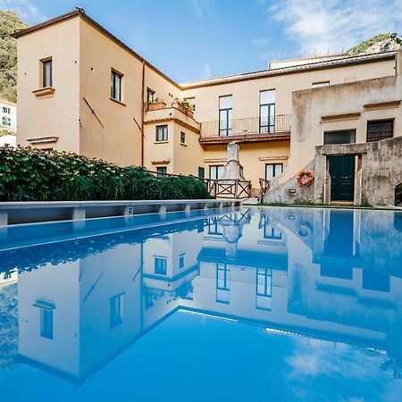 Amalfi Resort Экстерьер фото